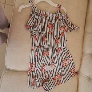 Cute girls short jumper